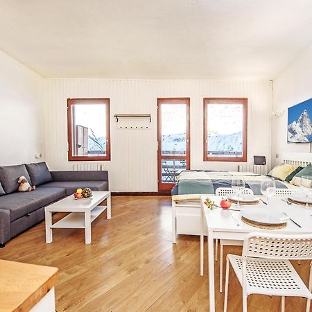 Erikzang - Cervinia Ski In Ski Out Apartments Брей-Червиния Экстерьер фото